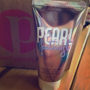 Pearlfectionist Posh Face Mask